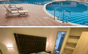 Cerca al centro, piscinas&jacuzzis y muy dotado
